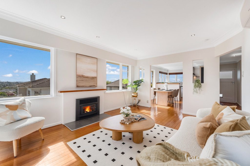 72 Bradbury Road, Botany Downs, Auckland - Carousel 2