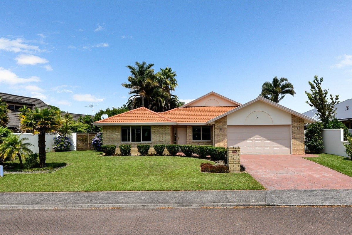 7 Callum Brae Drive, Rototuna, Hamilton - Carousel 1