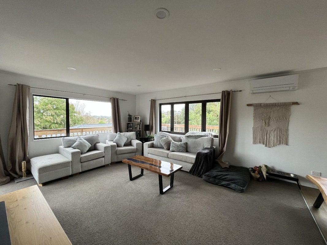 77 Vipond Road, Stanmore Bay, Whangaparaoa - Carousel 1