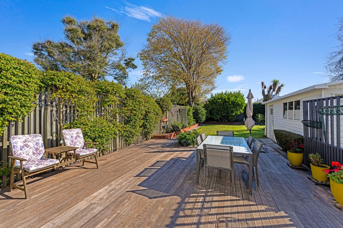 35 Cleveland Street, Edgeware, Christchurch - Carousel 2