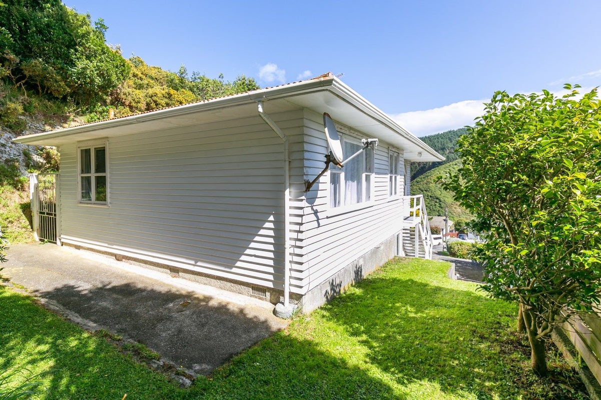 63 Montreal Grove, Kingston, Wellington - Carousel 2