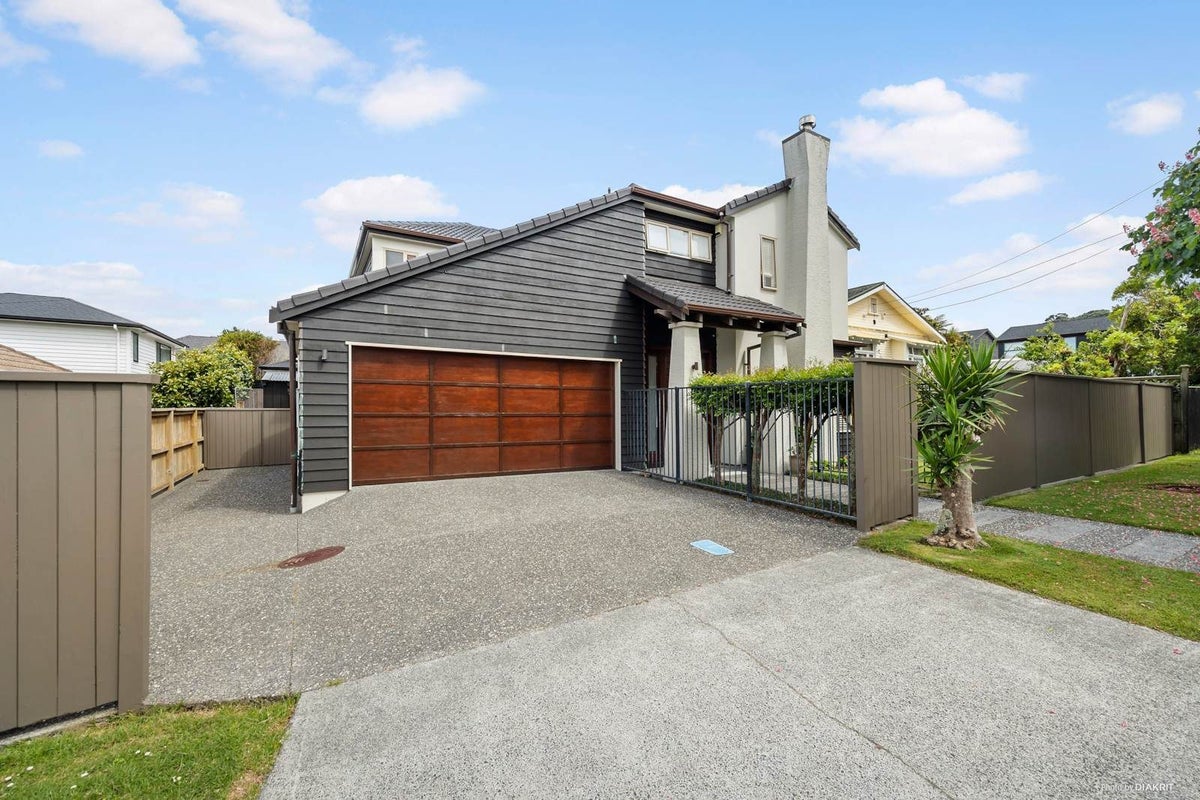 17B Queensway, Three Kings, Auckland - Carousel 1