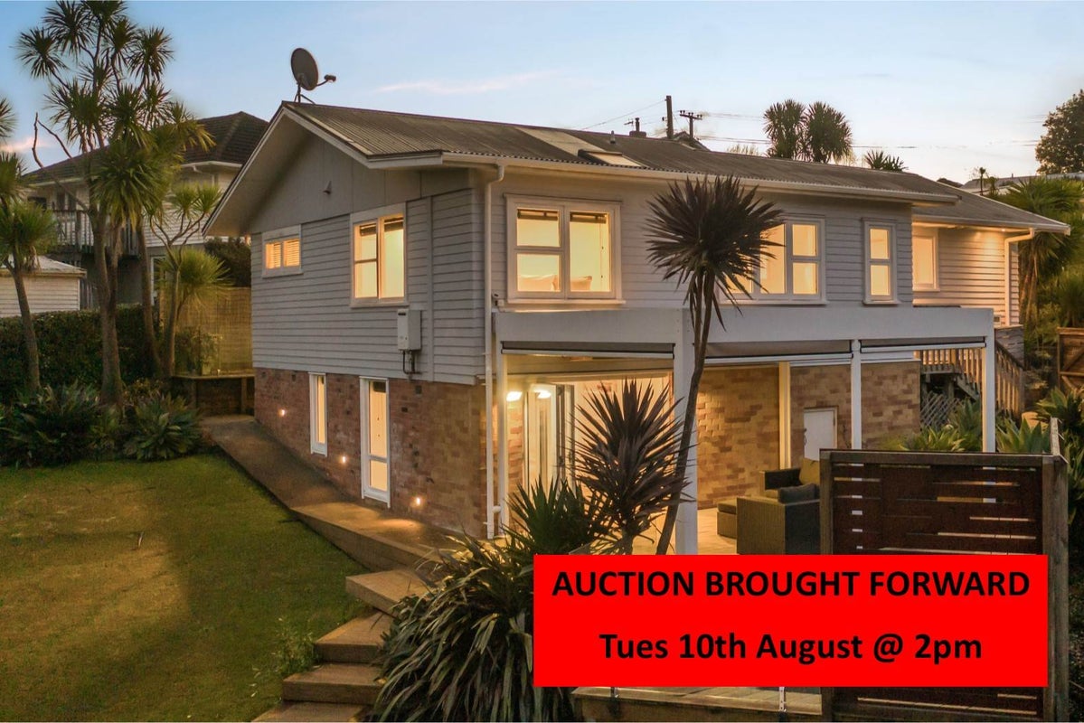 46 Taupo Street, Green Bay, Auckland - Carousel 21