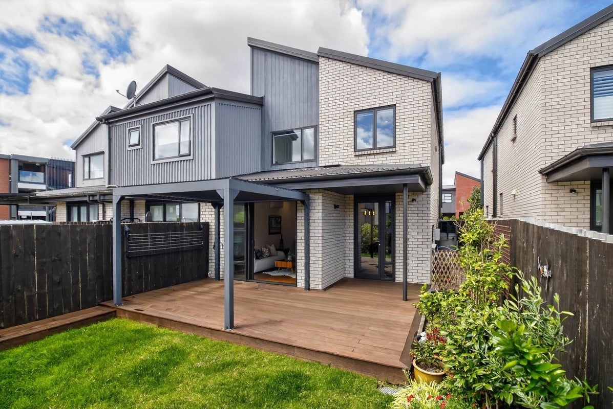8 Sioux Road, Hobsonville, Auckland - Carousel 2