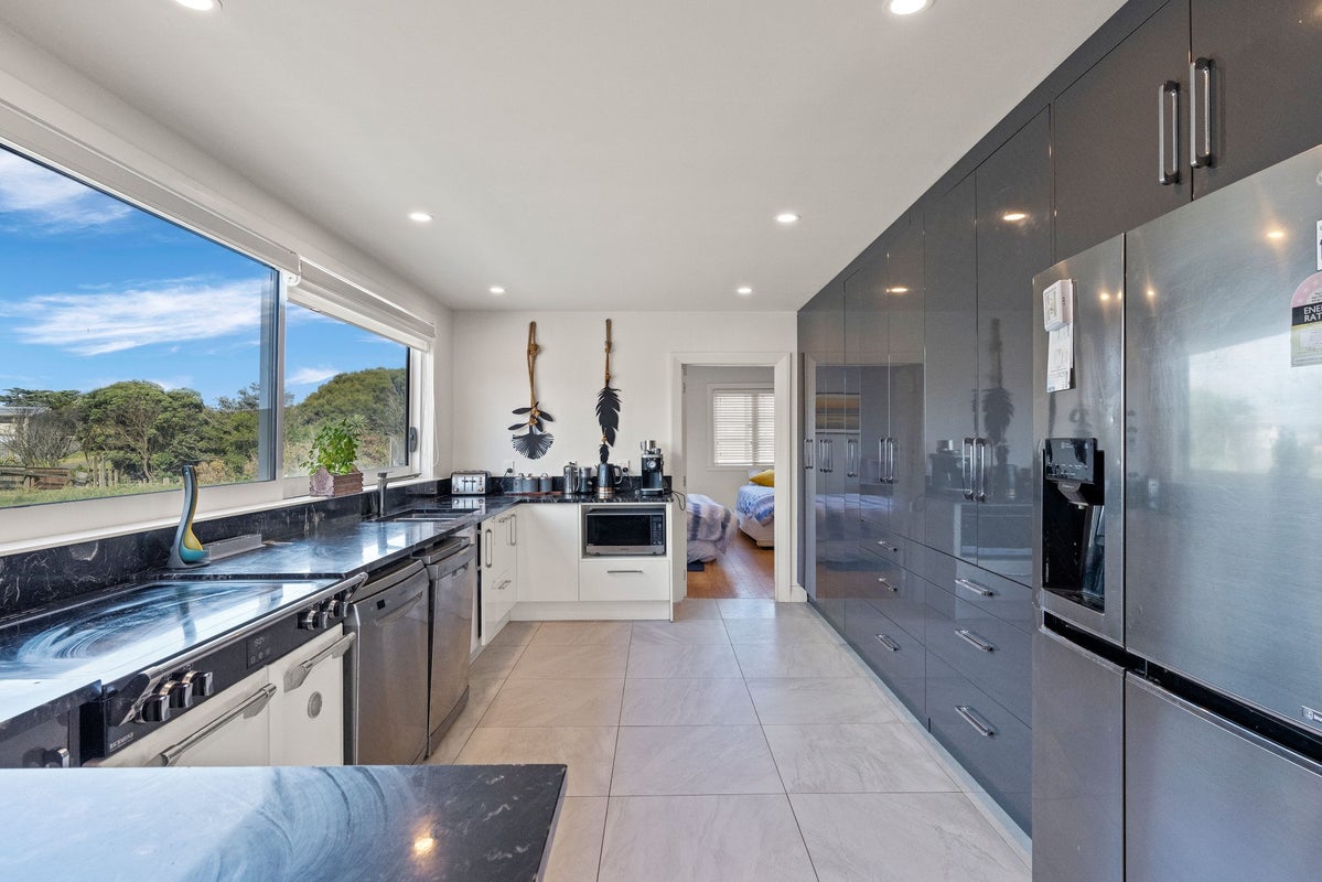 16A Ocean Beach Street, Foxton Beach, Foxton - Carousel 1