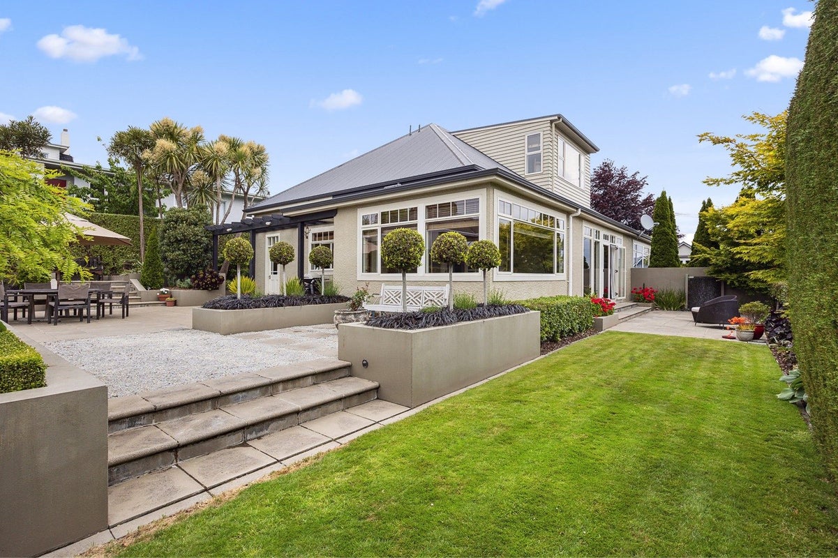 12 Lynn Street, Maori Hill, Dunedin - Carousel 1