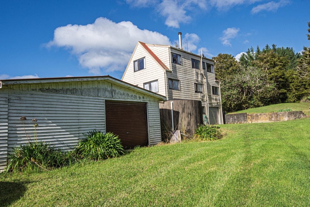3118 Russell Road, Punaruku, Hikurangi - Carousel 2