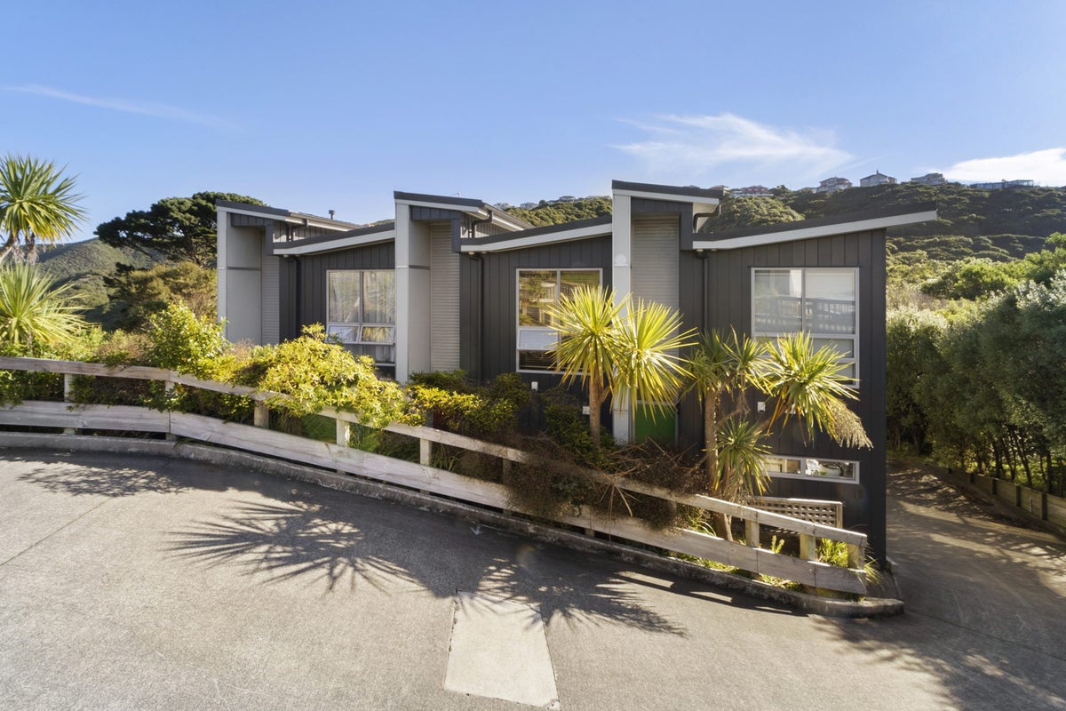 10/114 Mitchell Street, Brooklyn, Wellington - Carousel 1