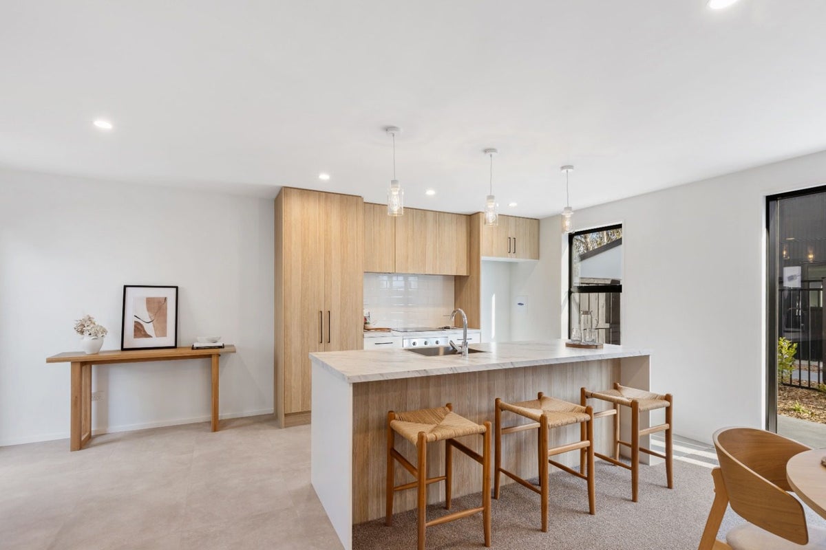 7/506 Armagh Street, Linwood, Christchurch - Carousel 1