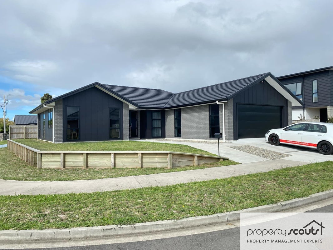 3 Vogue Circle, Vogeltown, New Plymouth - Carousel 1