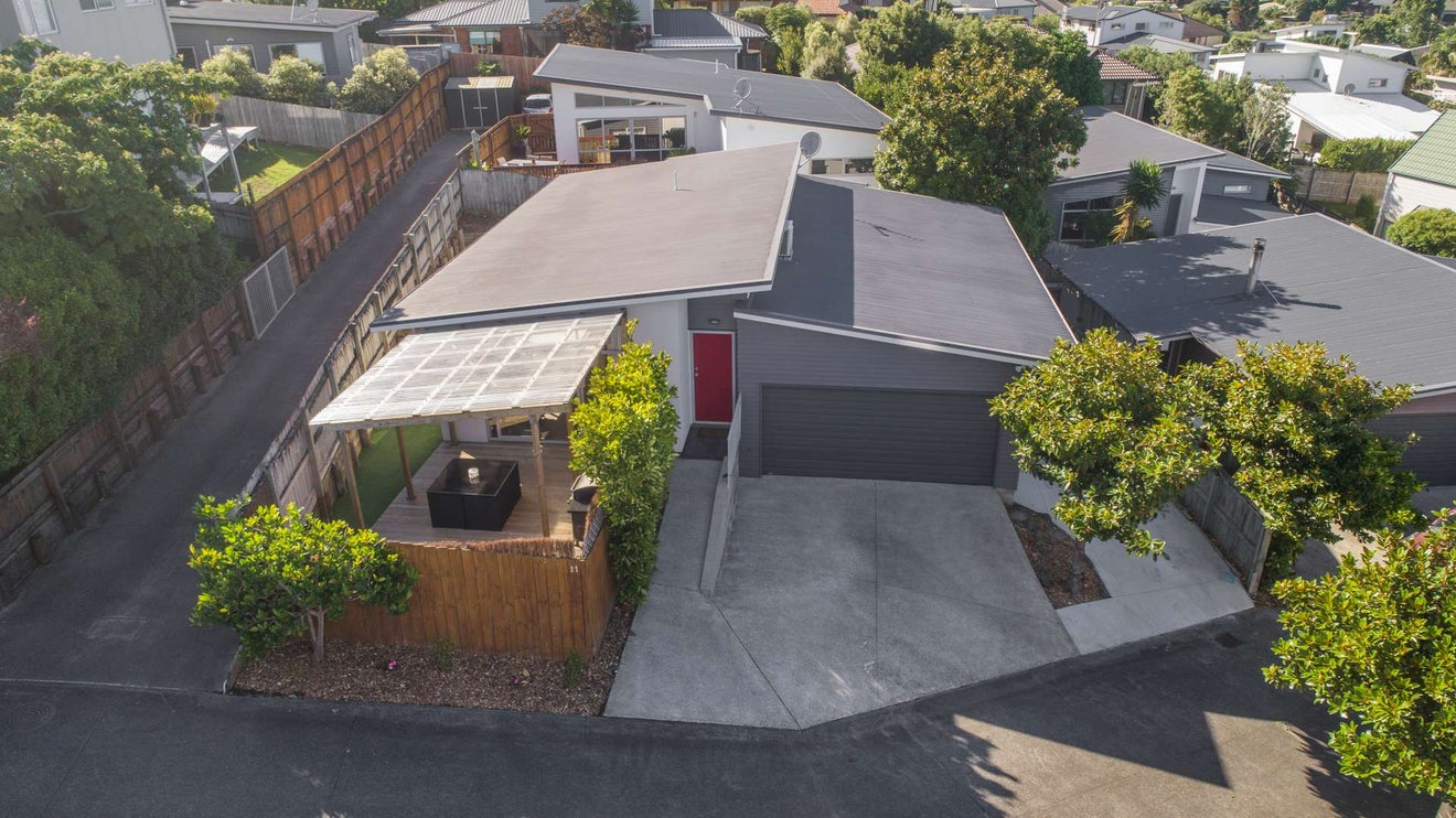 11 Carento Way, Stanmore Bay, Whangaparaoa - Carousel 1