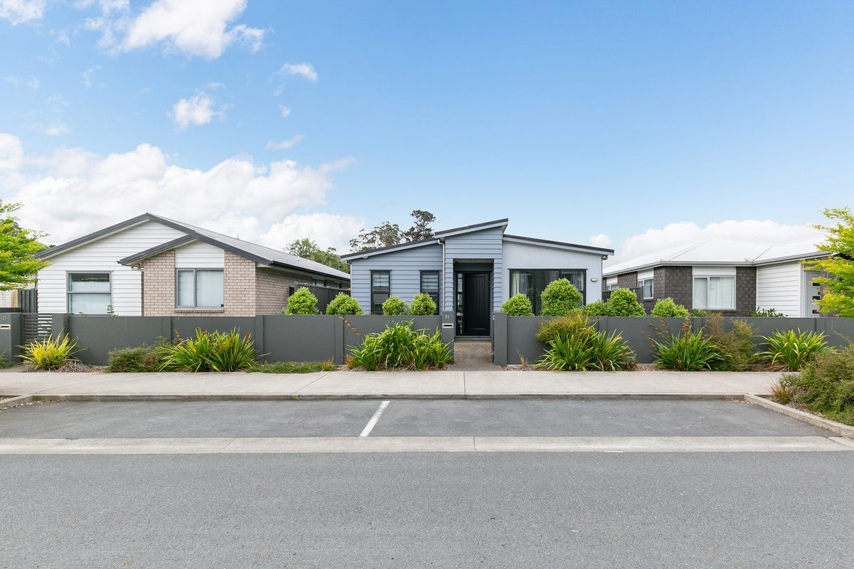 28 Karearea Avenue, Kenepuru, Porirua - Carousel 14