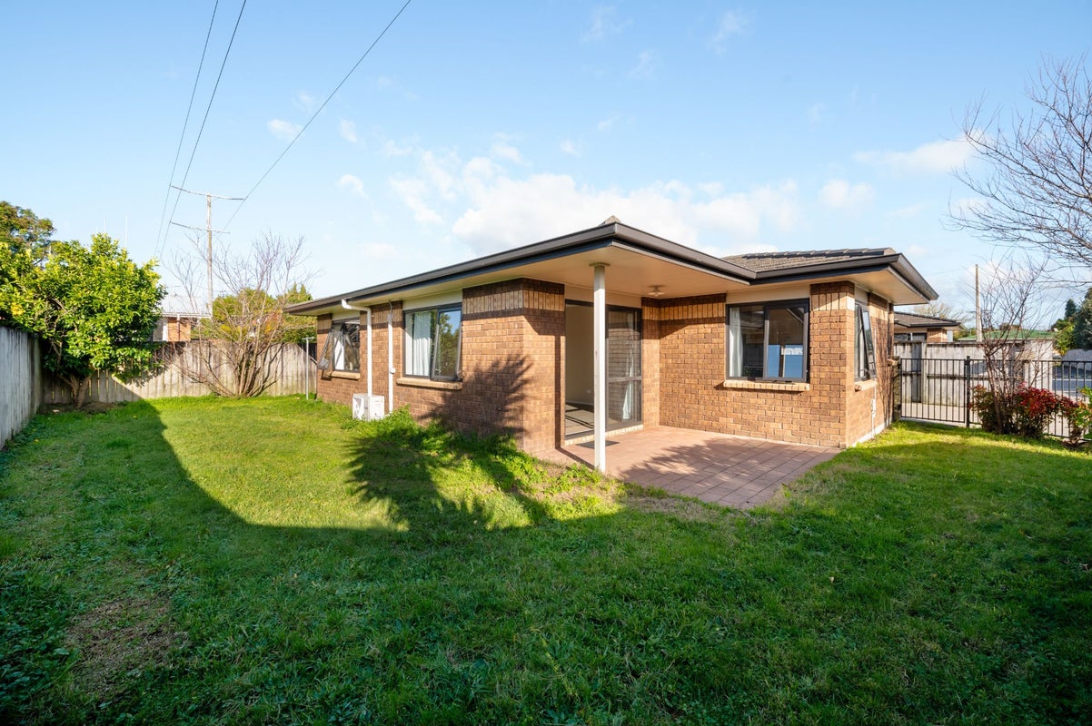 10F Yorkshire Road, Silverdale, Hamilton, Waikato - Carousel 2