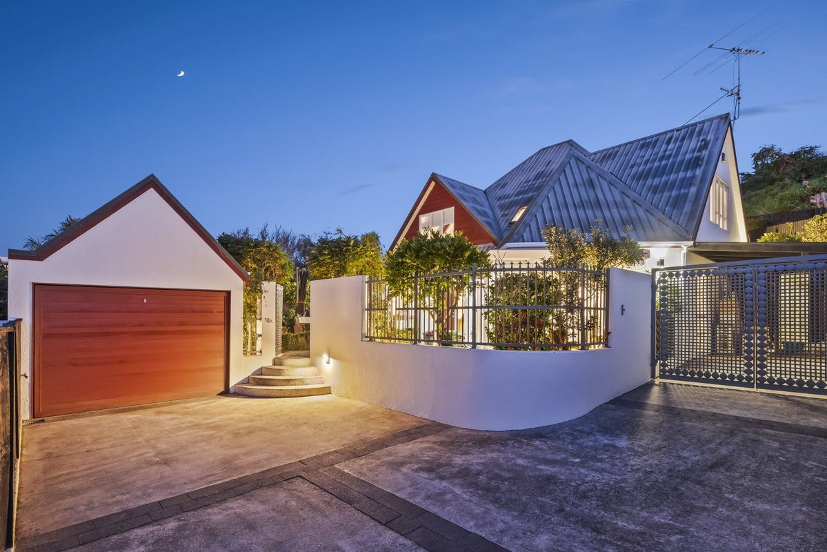 18A Garden Road, Raumati Beach, Paraparaumu - Carousel 1