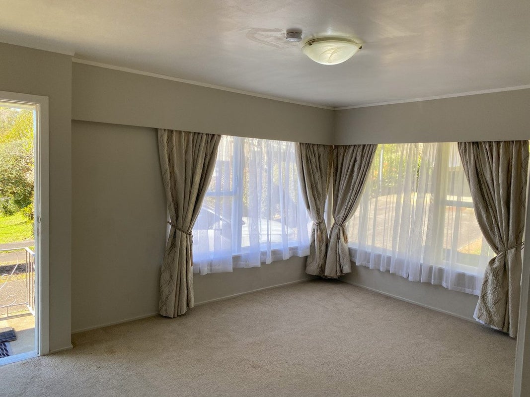 9 Sovereign Place, Glenfield, Auckland - Carousel 2