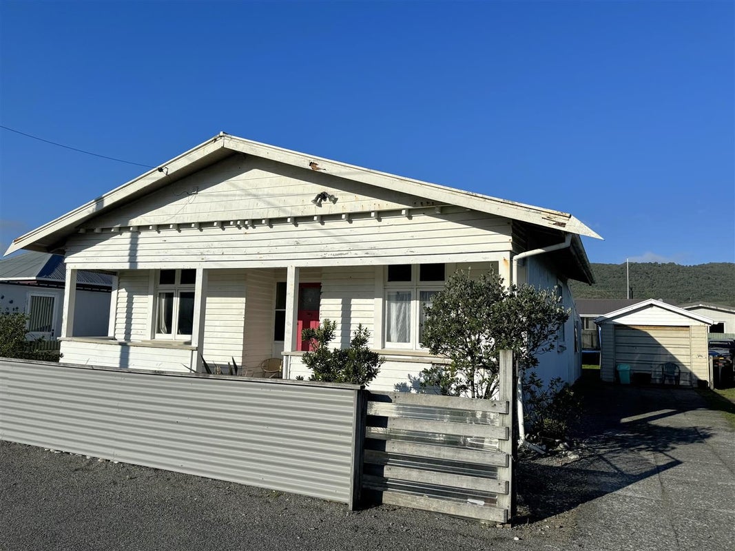 49 Blake Street, Blaketown, Greymouth - Carousel 1