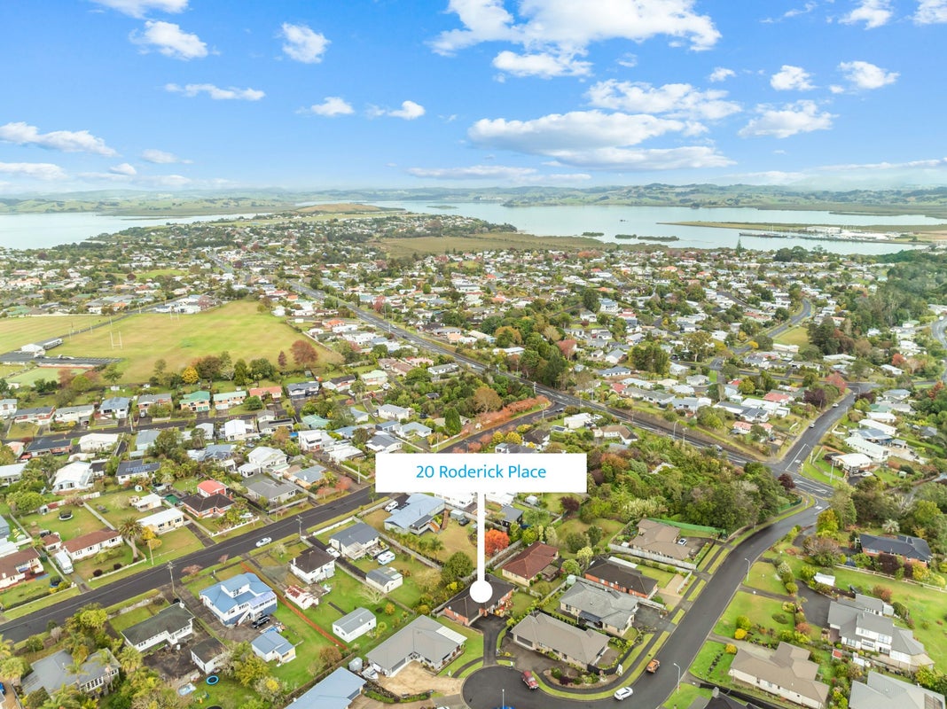 20 Roderick Place, Onerahi, Whangarei - Carousel 2
