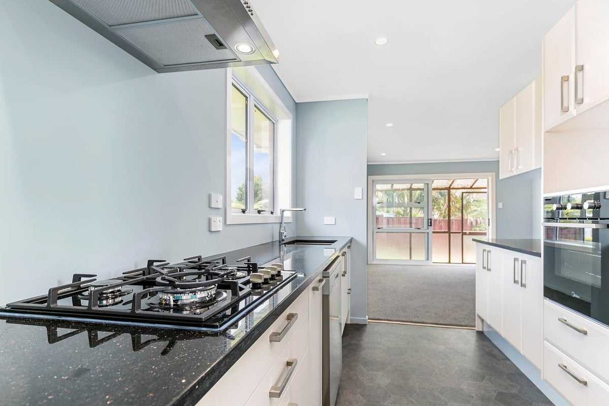 44A Crawford Avenue, Mangere Bridge, Auckland - Carousel 2
