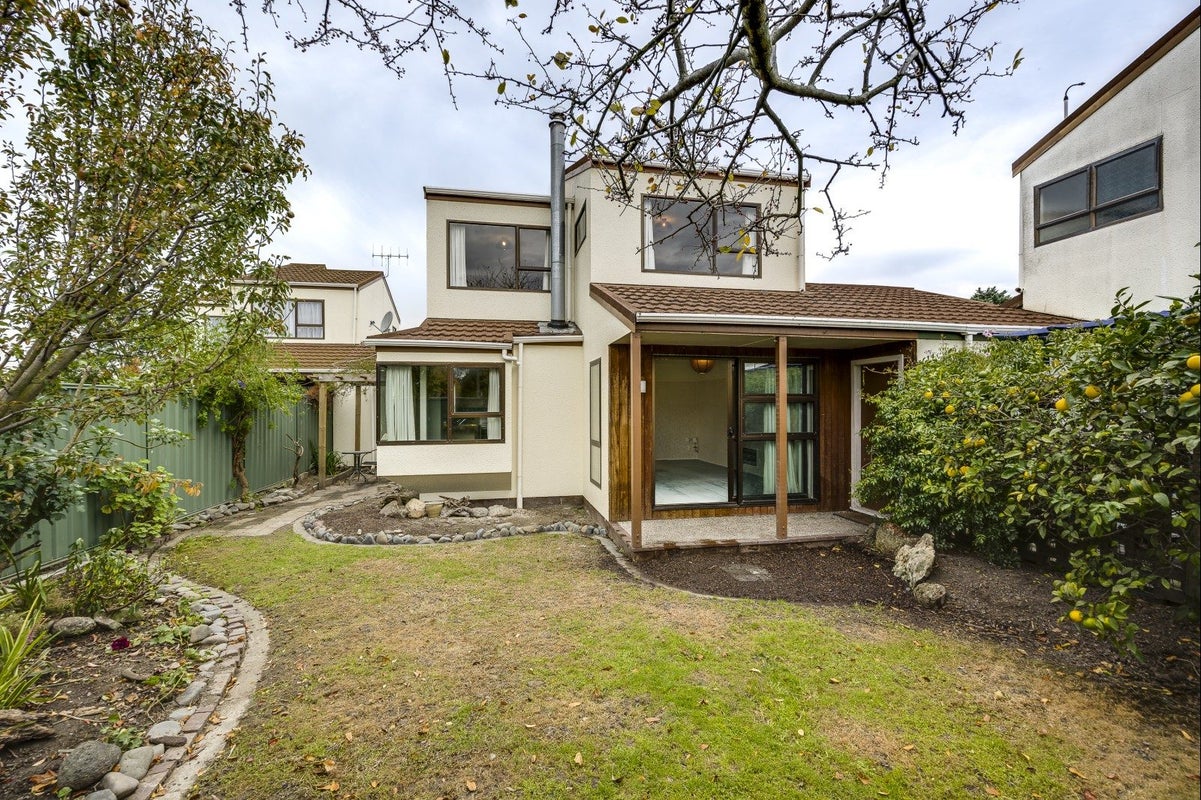 2/12 Lannie Place, GREENMEADOWS, NAPIER - Carousel 1
