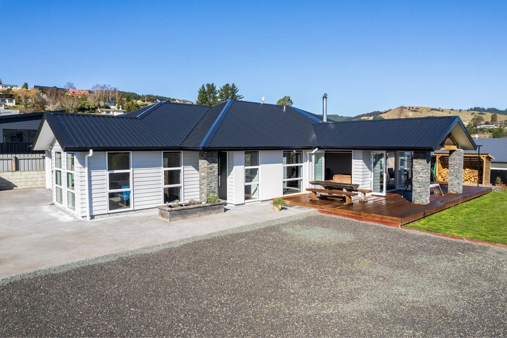 2 Chatham Street, Waihola, Milton - Carousel 2