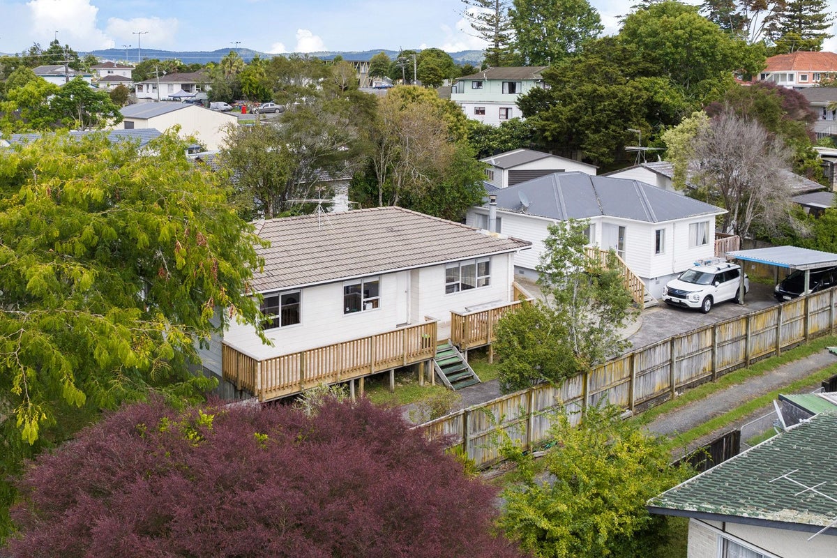 7 Scarlet Drive, Ranui, Auckland - Carousel 2