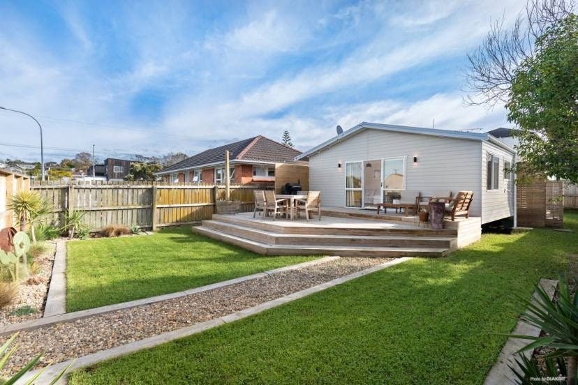 2/63 Stanley Avenue, Milford, Auckland - Carousel 1