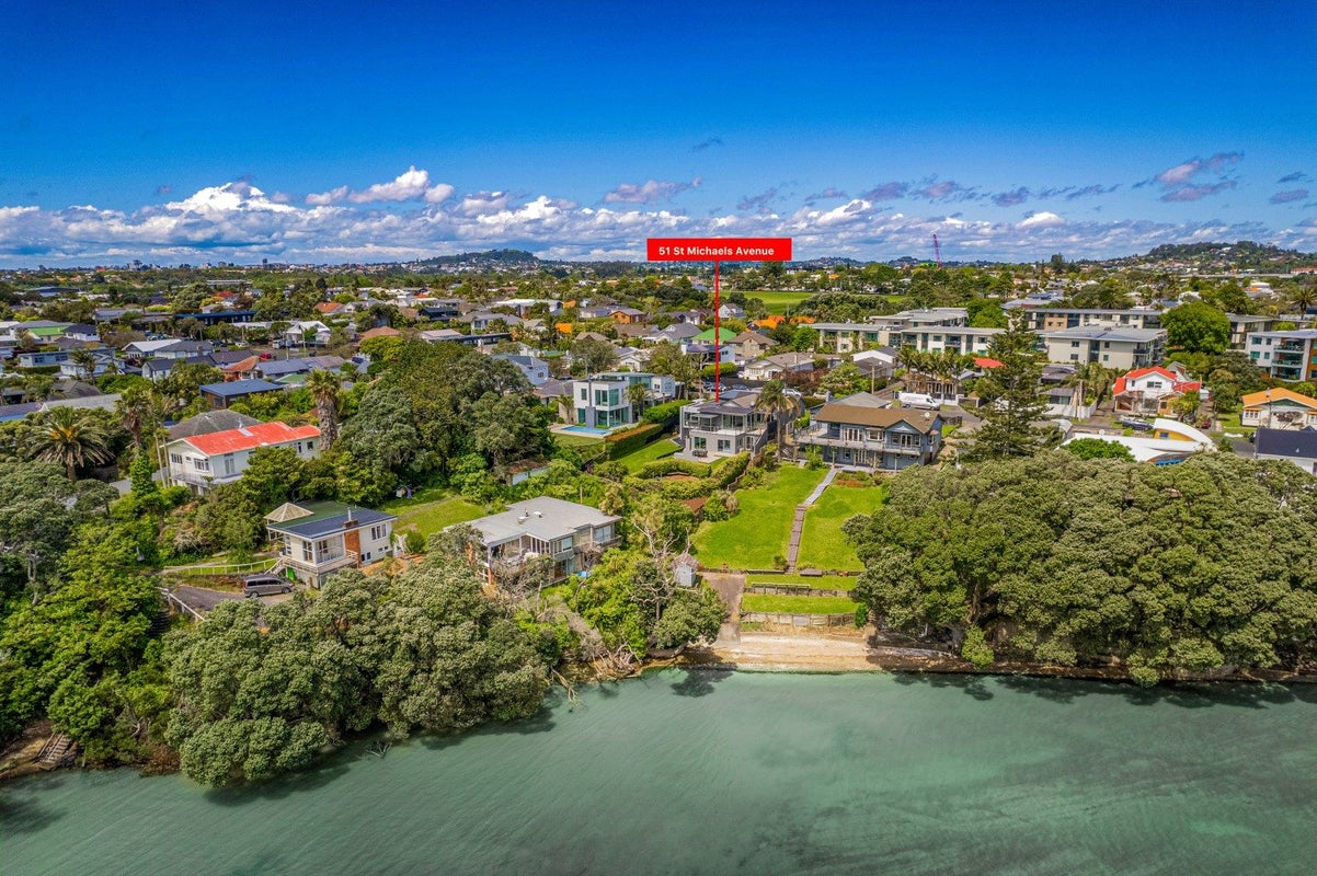 51 St Michaels Avenue, Point Chevalier, Auckland - Carousel 1