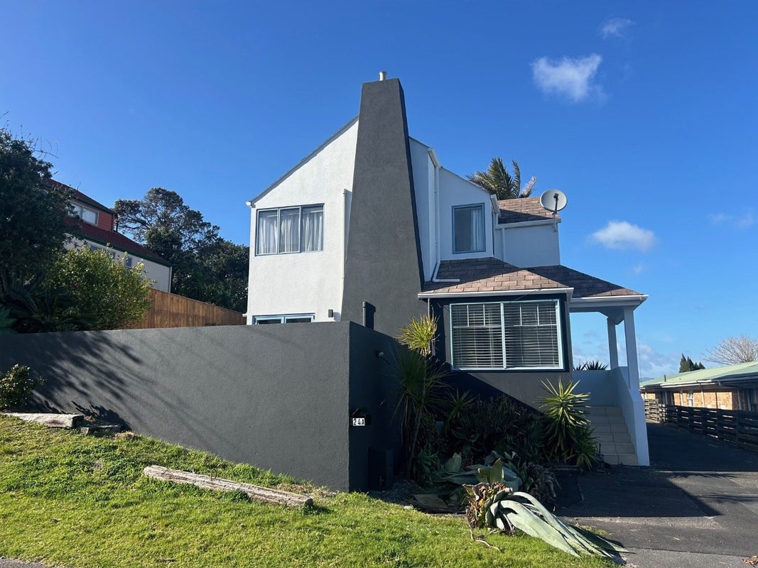 24A Terrace Avenue, Mount Maunganui, Mount Maunganui - Carousel 1