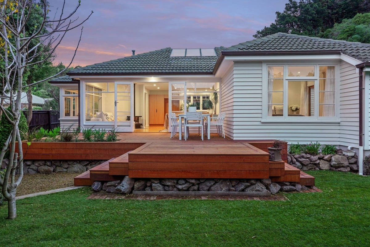 26 Aratoro Place, Mount Pleasant, Christchurch - Carousel 1