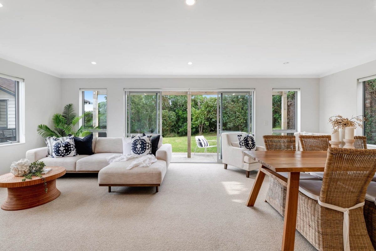 25 Maylee Crescent, Gulf Harbour, Whangaparaoa - Carousel 2