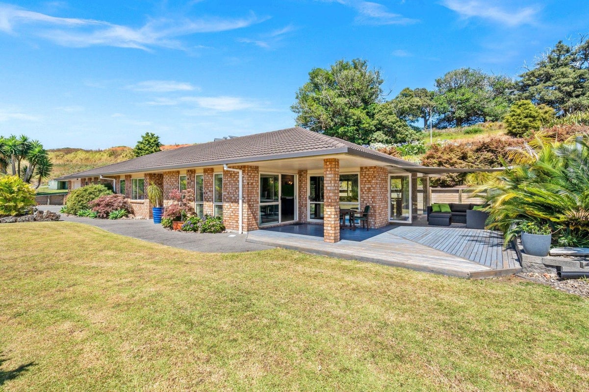 1 Catherin Servant Close, Maunu, Whangarei - Carousel 2