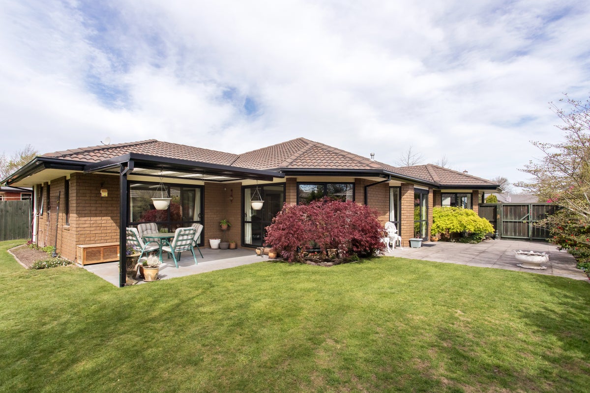 9 Alderney Mews, Casebrook, Christchurch - Carousel 2