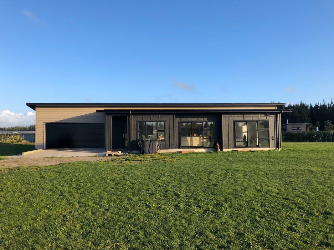 14 Truebridge Drive, Waitarere, Levin - Carousel 1