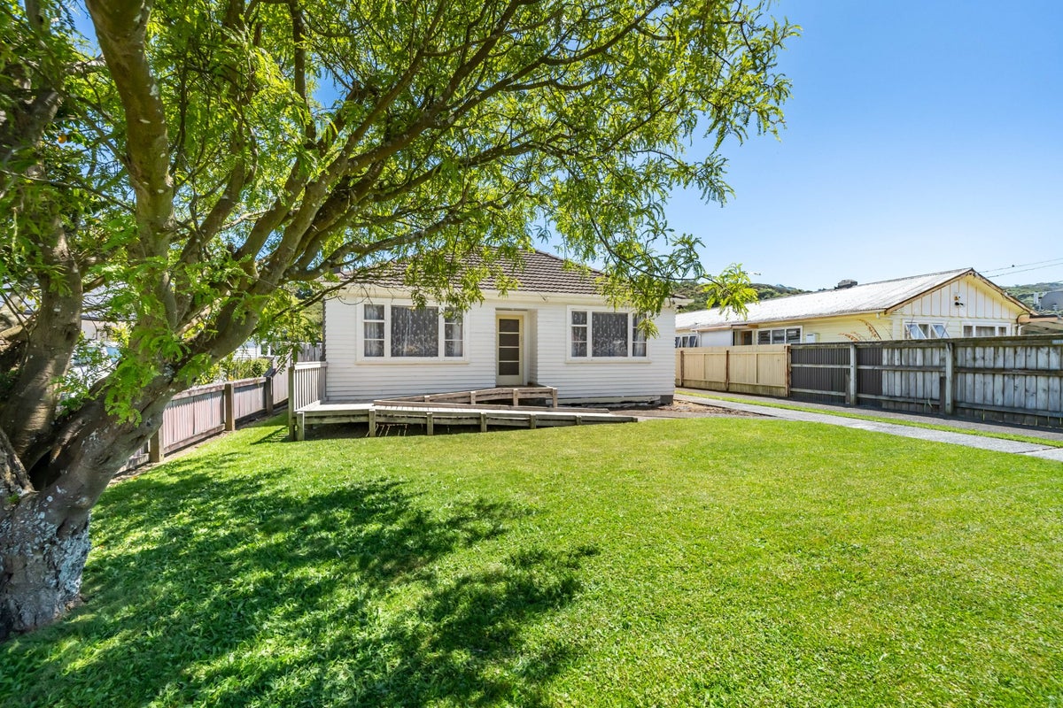 73 Wellington Road, Wainuiomata, Lower Hutt - Carousel 1