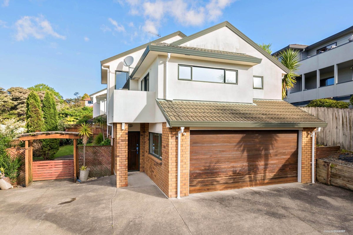 1/14 Greenridge Court, Glenfield, Auckland - Carousel 1