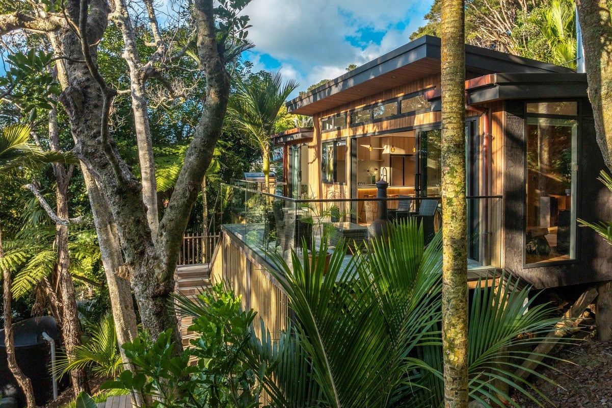 23 Wilma Road, Ostend, Waiheke Island - Carousel 2
