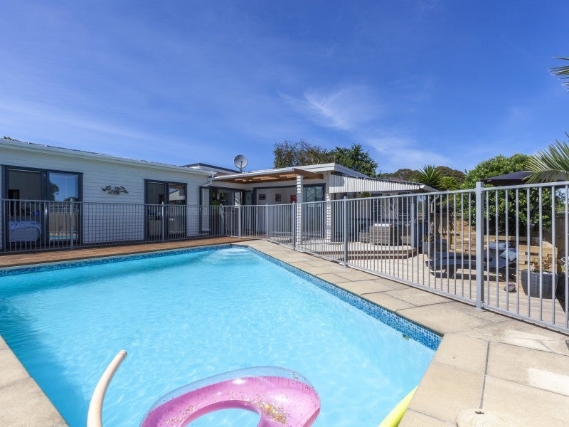 9 Kiwi Road, Raumati Beach, Paraparaumu - Carousel 2