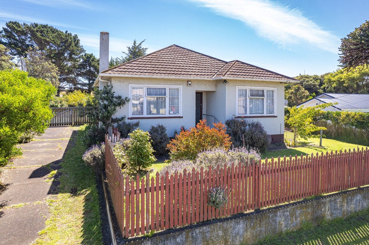 19 Mosston Road, Castlecliff, Whanganui - Carousel 2