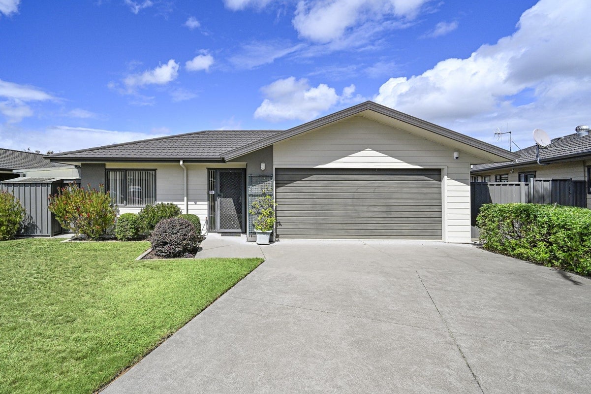 22 Chatham Mews, Flaxmere, Hastings - Carousel 24