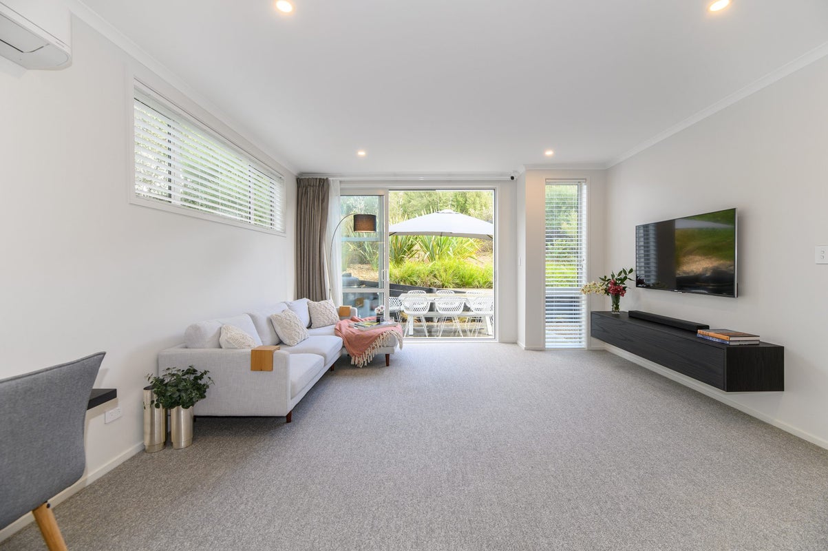 1 Sanremo Lane, Stanmore Bay, Whangaparaoa - Carousel 19