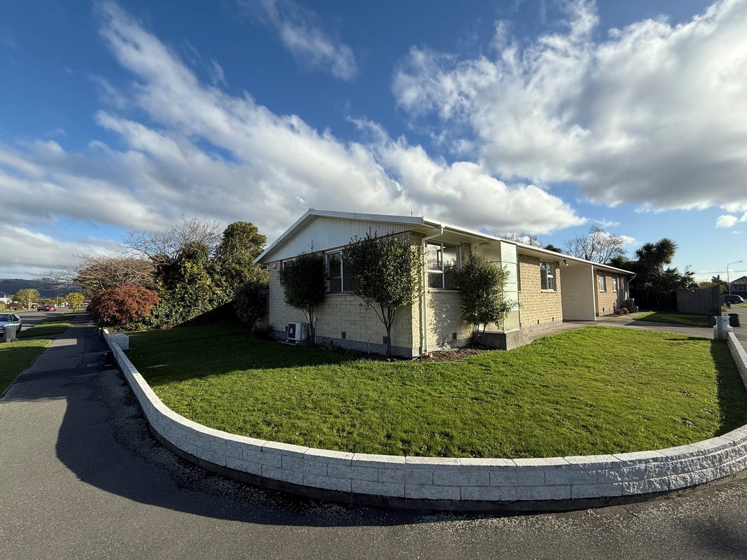 1/6 Arran Crescent, Woolston, Christchurch - Carousel 2
