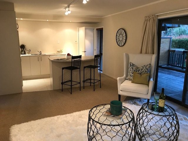 37 Drake Street, Howick, Auckland - Carousel 1