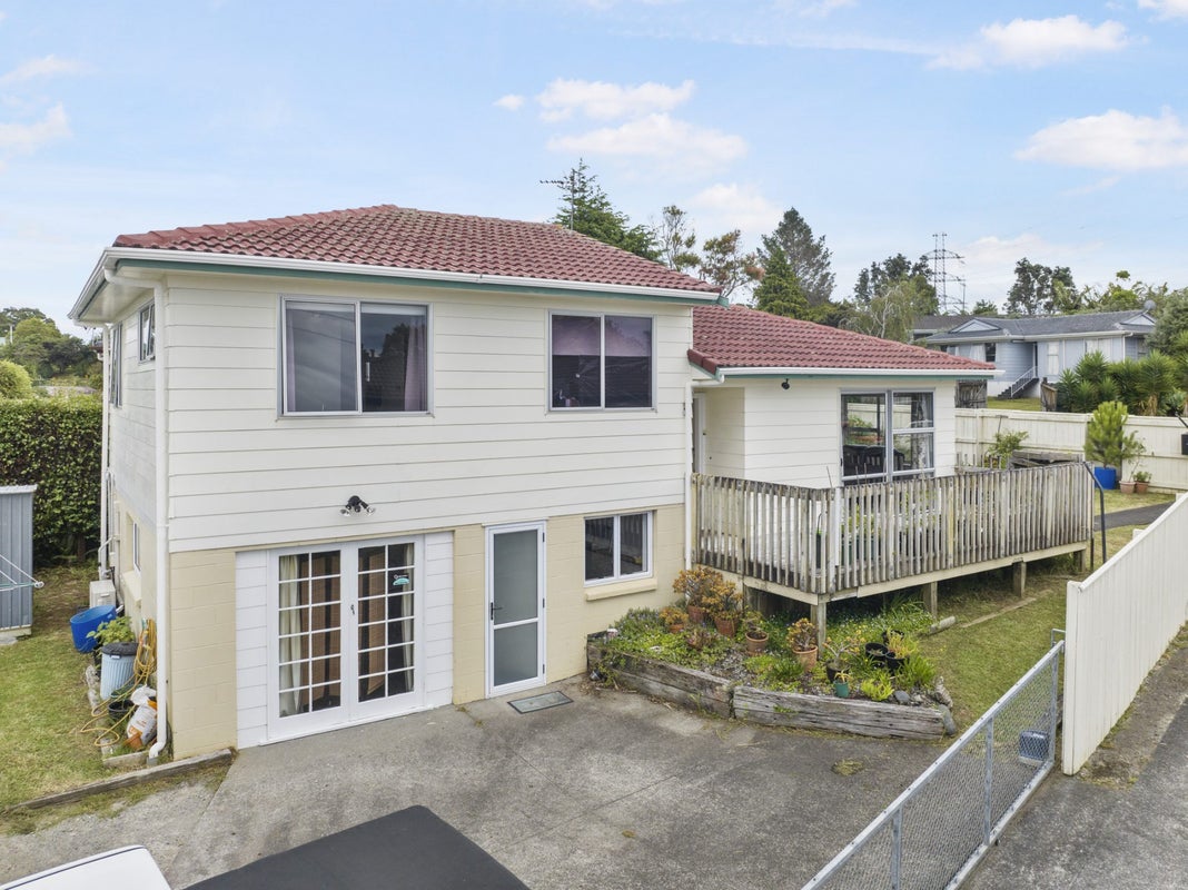 17 Cherry Tree Place, Massey, Auckland - Carousel 1