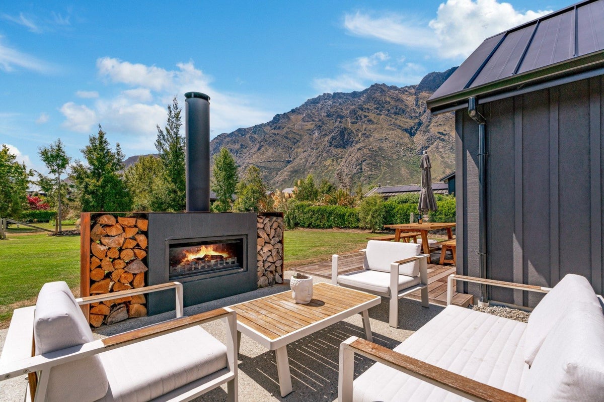 18 Jacks Point Rise, Jacks Point, Queenstown - Carousel 2