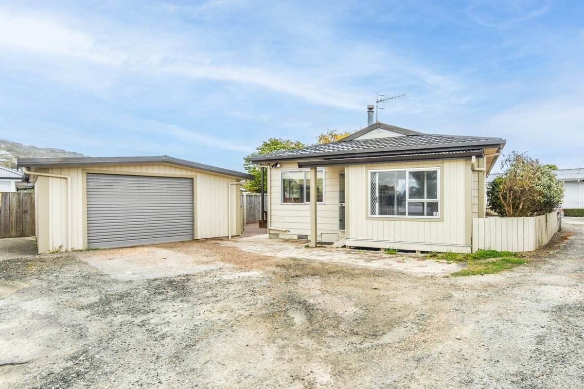 2/39 Green Street, Tahunanui, Nelson - Carousel 1