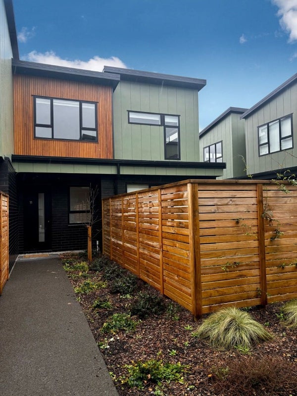 11/7 Johnston Grove, Taita, Lower Hutt - Carousel 1