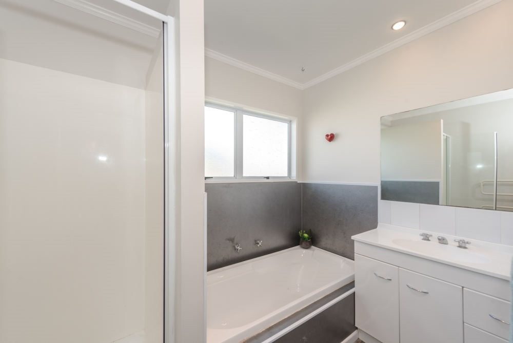 107 Oakfield Crescent, Pukete, Hamilton - Carousel 14