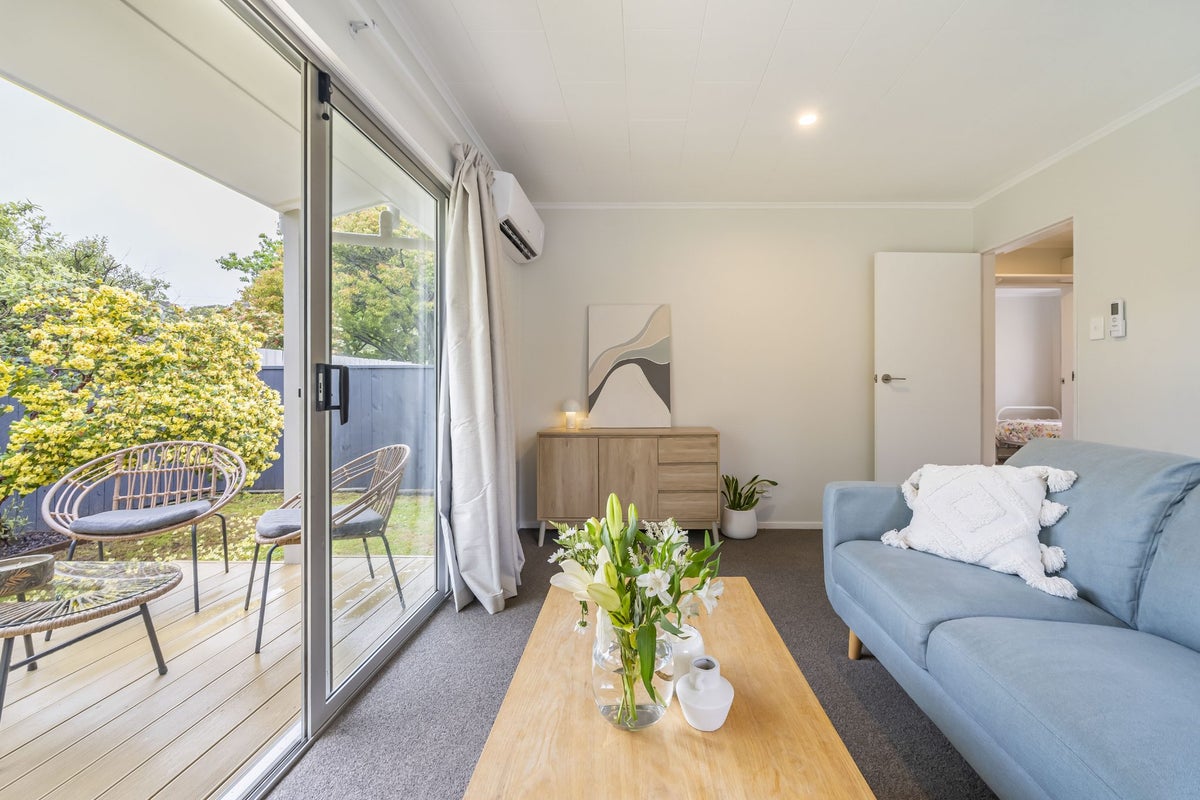 51B Gemstone Drive, Birchville, Upper Hutt - Carousel 2