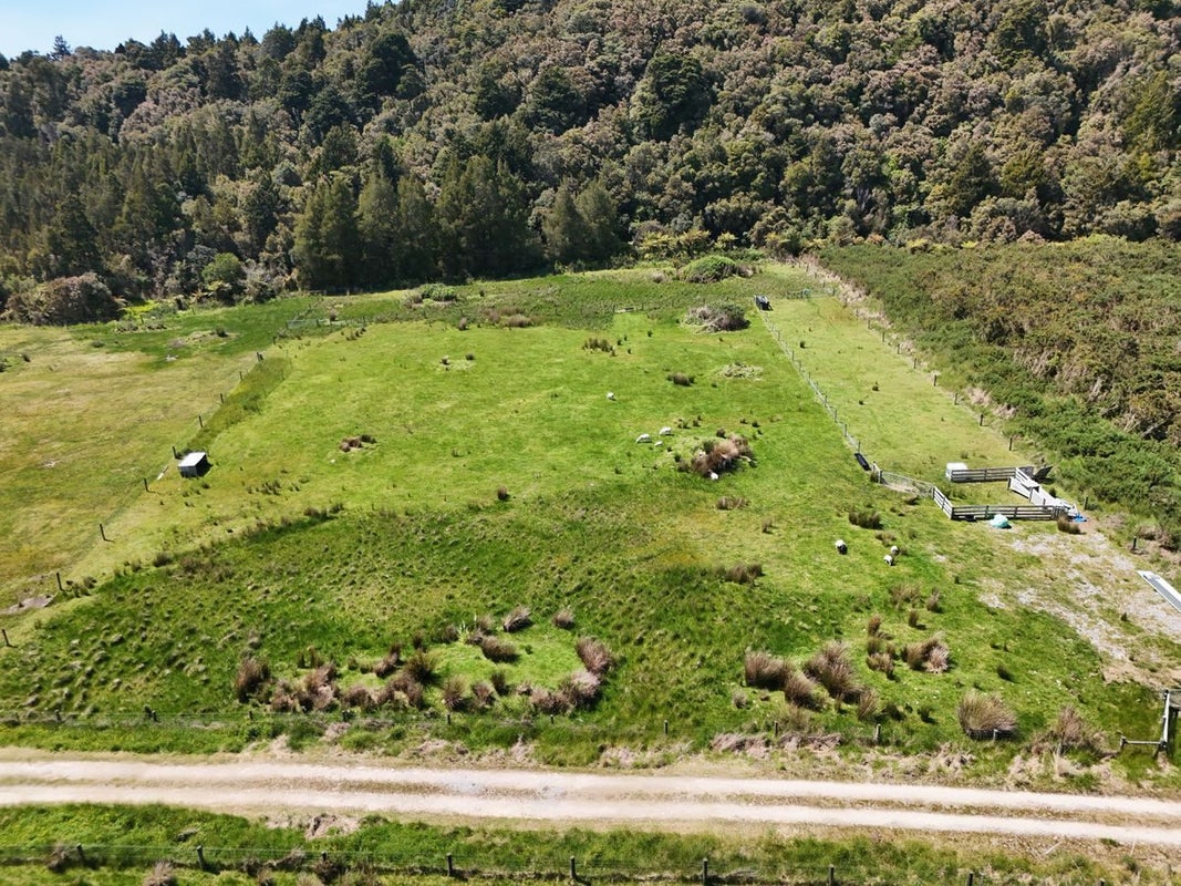7/247 Blue Spur Road, Blue Spur, Hokitika - Carousel 2