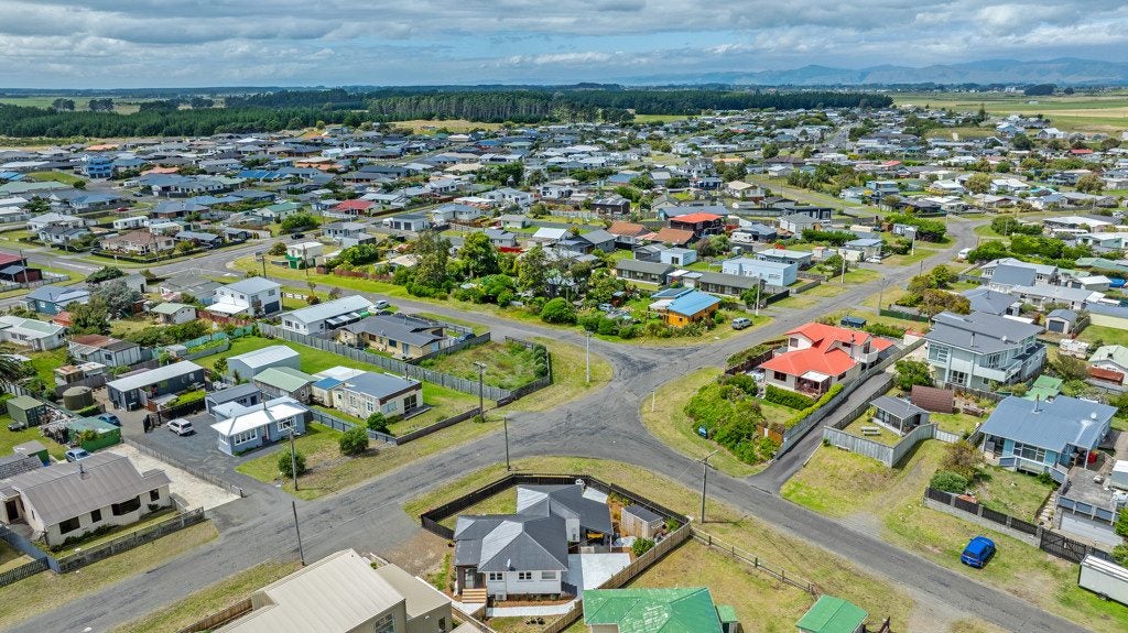 12A Roore Street, Foxton Beach, Foxton - Carousel 23